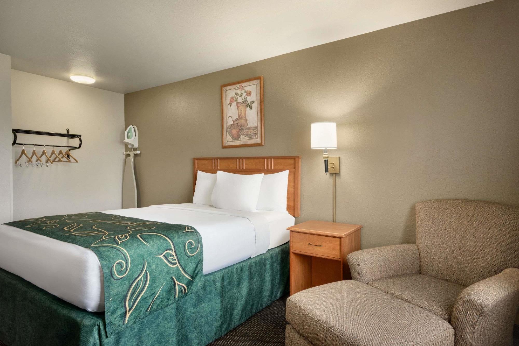 Travelodge By Wyndham Missouri Valley Exterior photo
