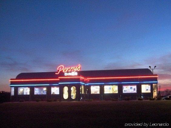 Travelodge By Wyndham Missouri Valley Exterior photo