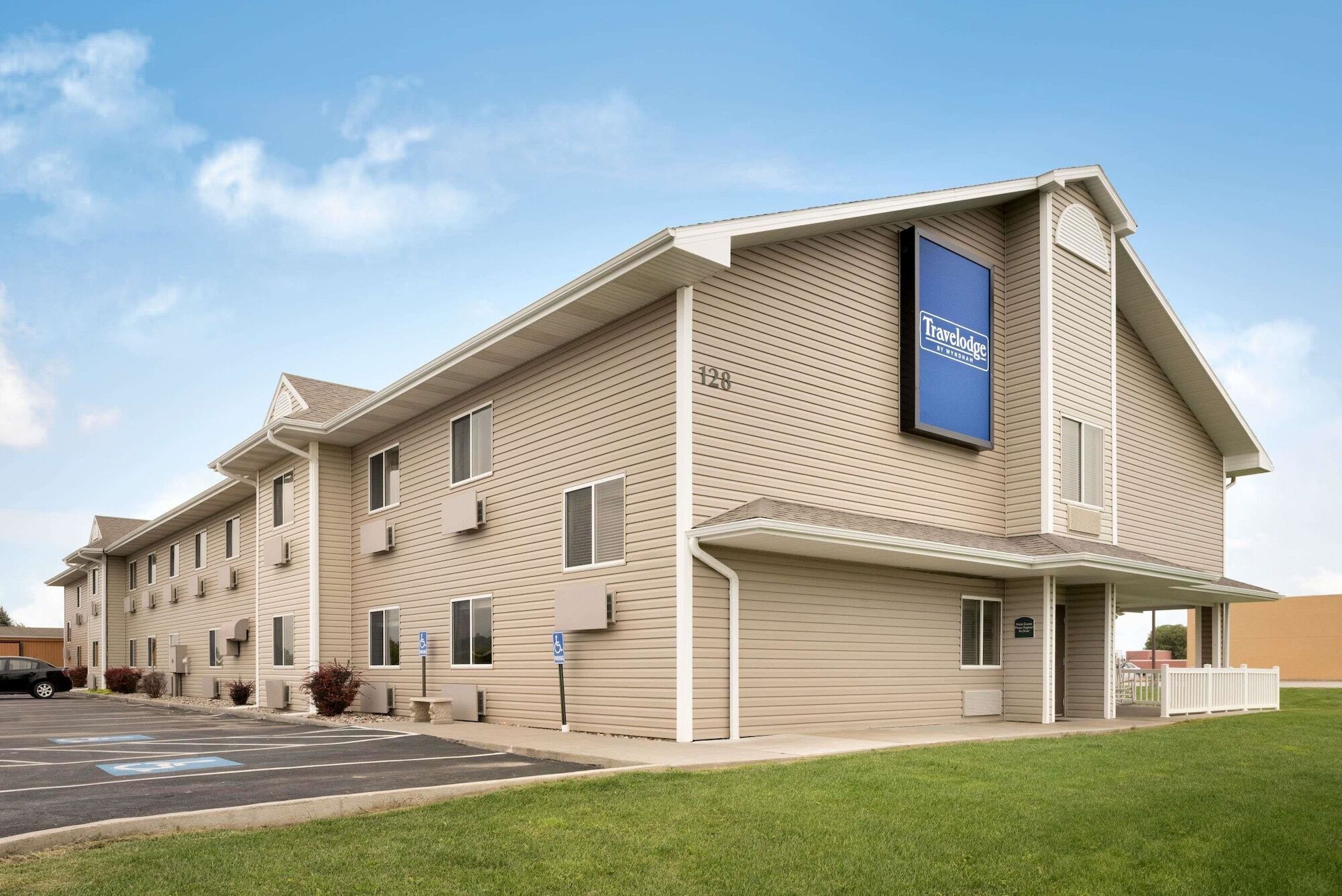 Travelodge By Wyndham Missouri Valley Exterior photo